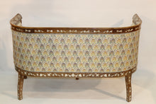 Lade das Bild in den Galerie-Viewer, Mother of pearl sofa set
