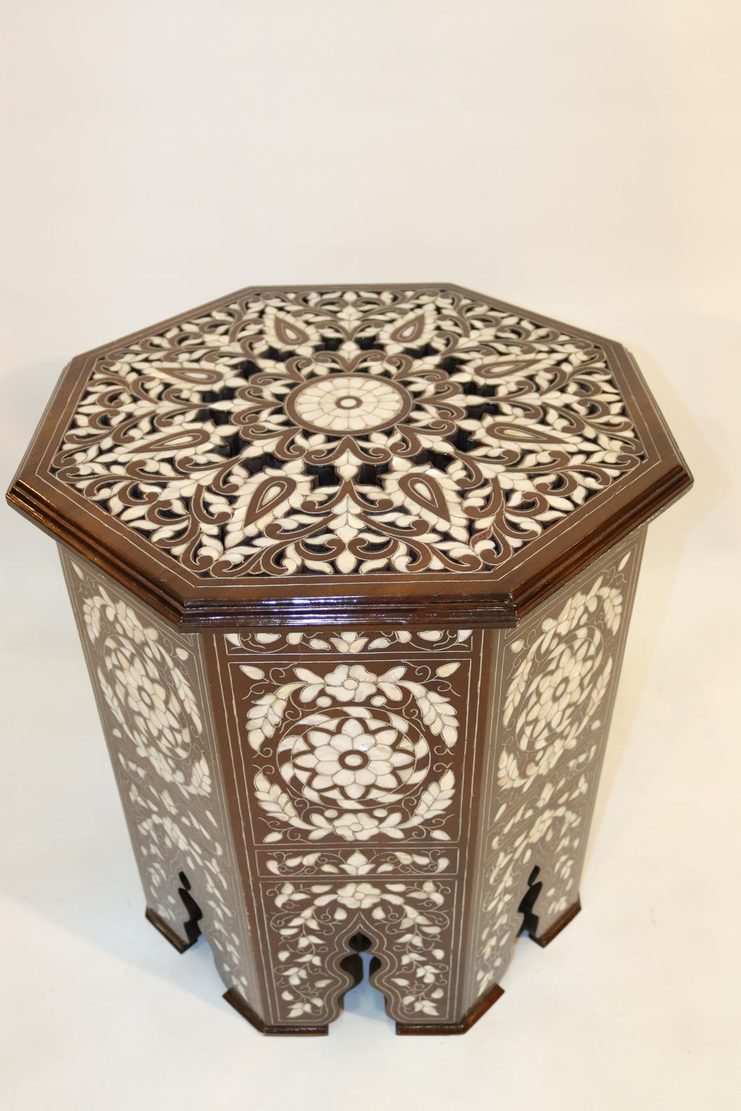 Mother of pearl inlay table walnut wood