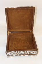 Load image into Gallery viewer, Mother of pearl inlay walnut wood box
