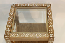 Lade das Bild in den Galerie-Viewer, Mother of pearl table set
