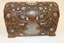 Lade das Bild in den Galerie-Viewer, Wood carving with mother of pearl inlay chest walnut wood
