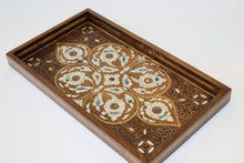 Lade das Bild in den Galerie-Viewer, walnut wood tray inlay with mother of pearl
