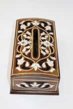 Lade das Bild in den Galerie-Viewer, Tissue box mother-of-pearl inlay
