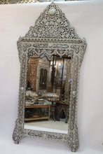 Lade das Bild in den Galerie-Viewer, Mirror mother-of-pearl inlay
