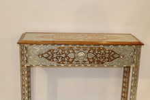 Lade das Bild in den Galerie-Viewer, Walnut wood console table mother-of-pear inlay
