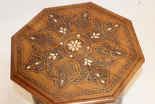 Lade das Bild in den Galerie-Viewer, Walnut wood table wood carving with mother of pearl inlay
