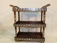 Lade das Bild in den Galerie-Viewer, Mother of pearl trolly
