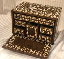 Load image into Gallery viewer, Sahara jewellery Box Inlaid With Mother of Pearl
