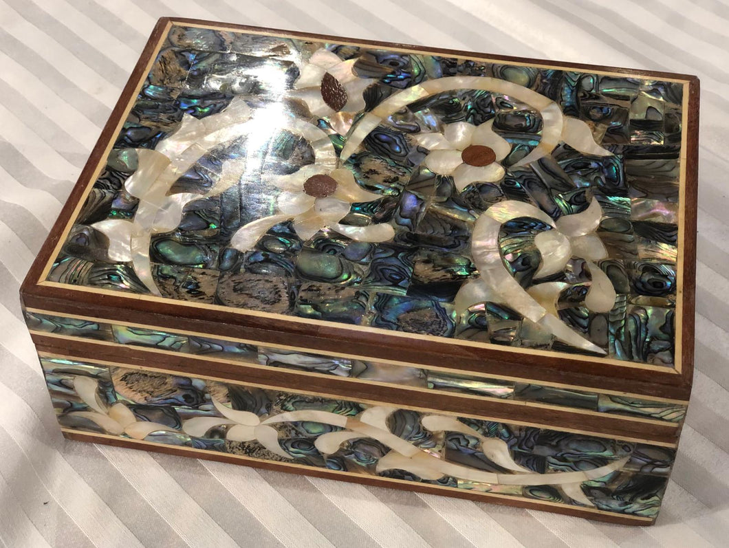 Sahara Box Full  inlaid with Mother of pearl