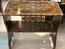 Lade das Bild in den Galerie-Viewer, Handcrafted console Table
